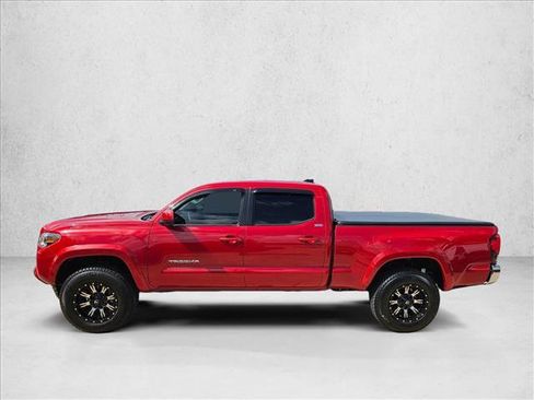 Used 2021 Toyota Tacoma SR5 RWD image 9