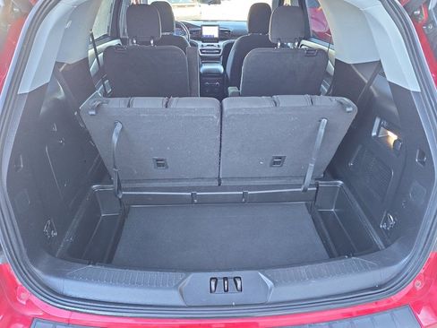 Used 2021 Ford Explorer XLT image 30