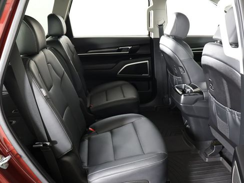 Certified 2023 Kia Telluride S w/ S Sunroof Package AWD/4WD image 37
