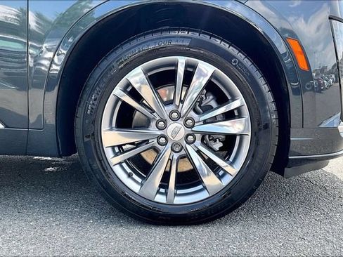 Used 2023 Cadillac XT6 Premium Luxury w/ Platinum Package AWD/4WD image 9