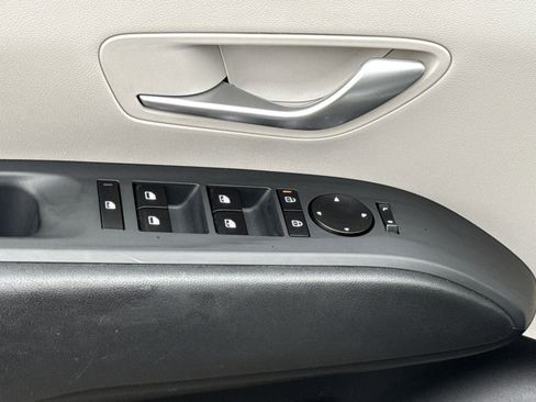 Certified 2025 Hyundai Tucson SEL image 12