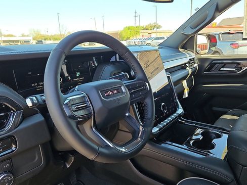 New 2026 GMC Yukon Elevation image 12