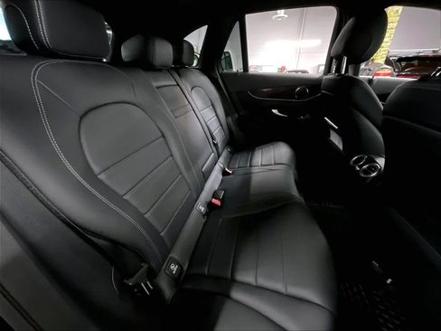 Used 2019 Mercedes-Benz GLC 300 4MATIC image 27