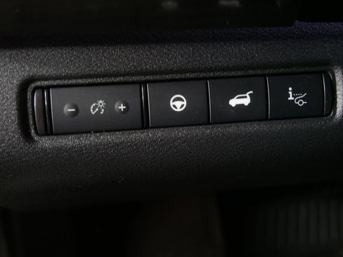 Used 2023 Nissan Pathfinder Platinum AWD/4WD image 17