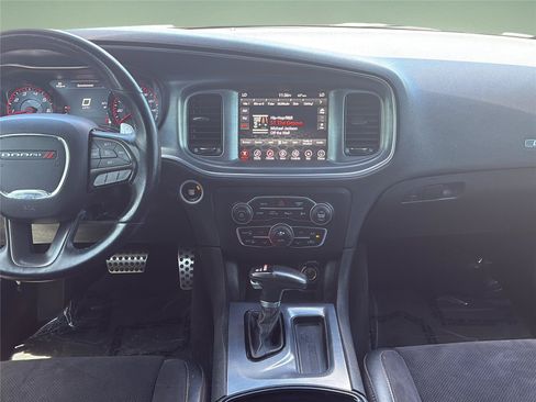 Used 2017 Dodge Charger R/T RWD image 15