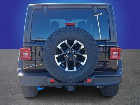 Used 2025 Jeep Wrangler Unlimited Rubicon 4xe w/ Safety Group AWD/4WD image 5