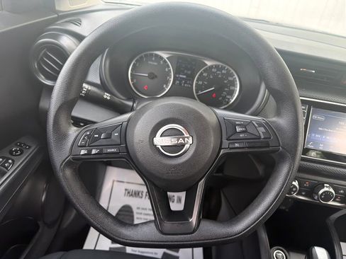 Used 2023 Nissan Kicks S FWD image 17
