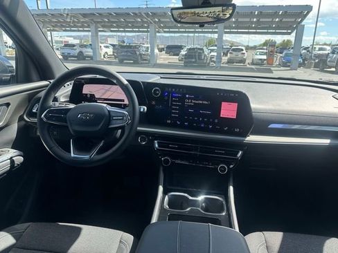 New 2026 Chevrolet Traverse LT w/ Midnight/Sport Edition AWD/4WD image 16