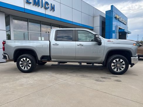 Used 2024 Chevrolet Silverado 2500 LT w/ All Star Edition AWD/4WD image 6