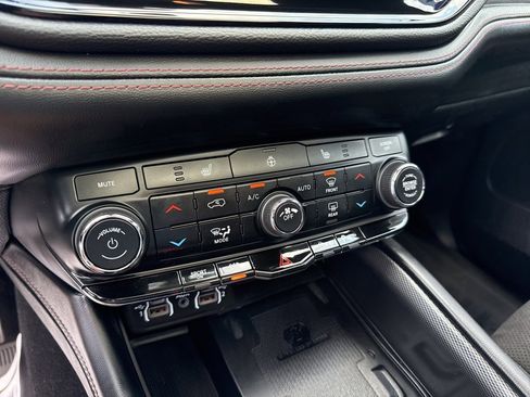 Used 2021 Dodge Durango R/T w/ Blacktop Package image 21