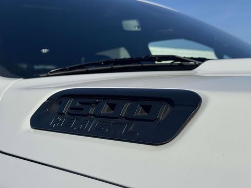 Used 2022 RAM 1500 Big Horn AWD/4WD image 9