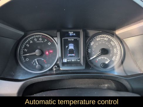 Used 2023 Toyota Tacoma TRD Sport image 17