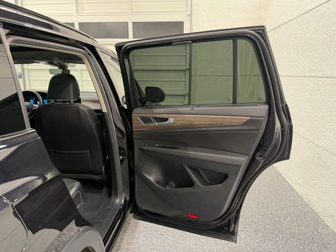 Used 2024 Volkswagen Atlas SEL Premium R-Line AWD/4WD image 28