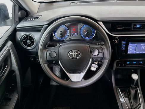 Used 2017 Toyota Corolla LE FWD image 17