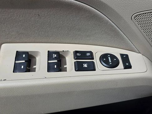 Used 2018 Hyundai Elantra Value Edition FWD image 26