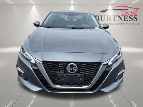 Used 2020 Nissan Altima 2.5 SV AWD/4WD image 3