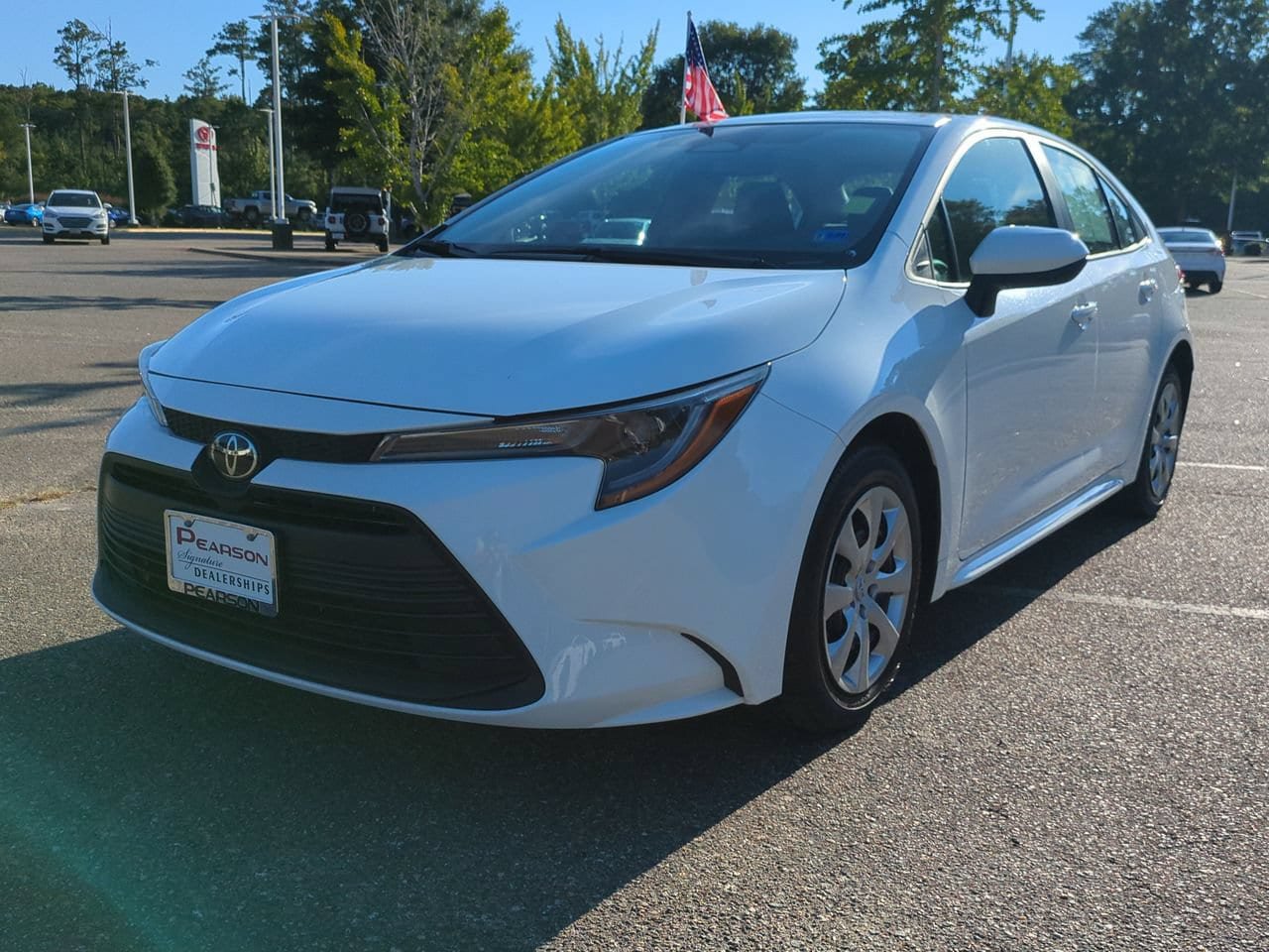 Used 2025 Toyota Corolla LE FWD image 8