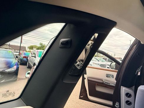 Used 2012 Rolls-Royce Ghost RWD image 41