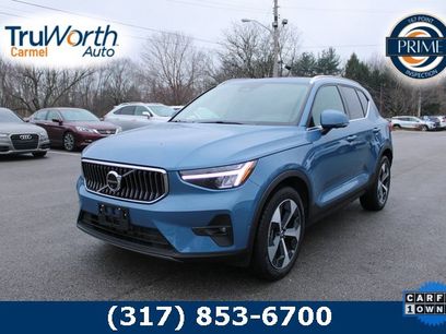 Used 2025 Volvo XC40 B5 Plus