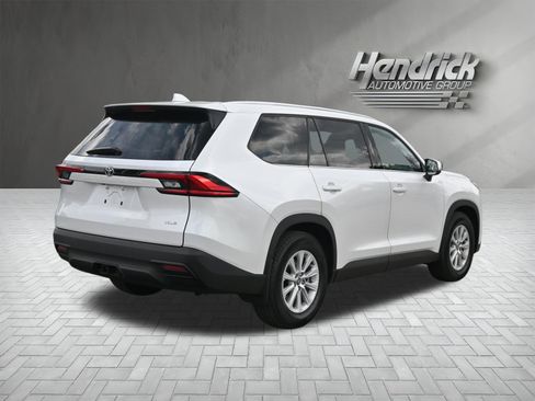 Used 2024 Toyota Grand Highlander FWD image 9