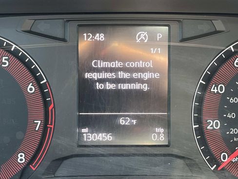 Used 2019 Volkswagen Jetta SE FWD image 36