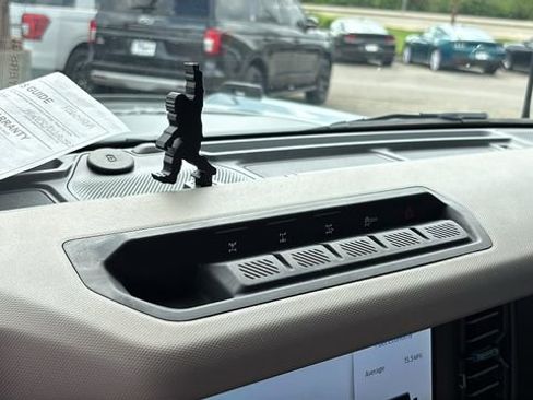Used 2022 Ford Bronco Wildtrak AWD/4WD image 15