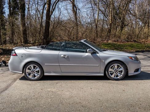 Used 2010 Saab 9-3 Aero w/ Aero Premium Package image 25