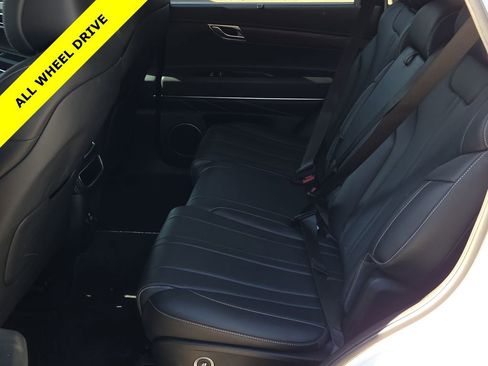 Used 2022 Genesis GV80 2.5T AWD/4WD image 17