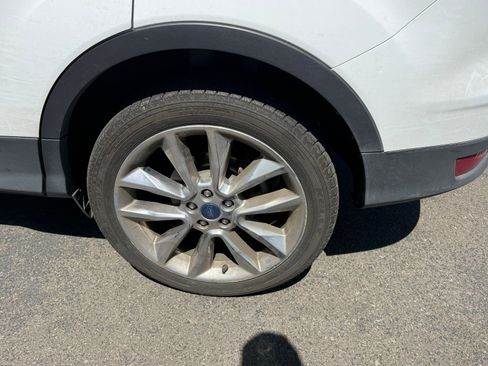 Used 2015 Ford Escape SE w/ SE Chrome Package AWD/4WD image 9