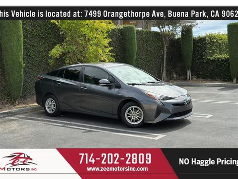 Used 2016 Toyota Prius Two FWD image 2