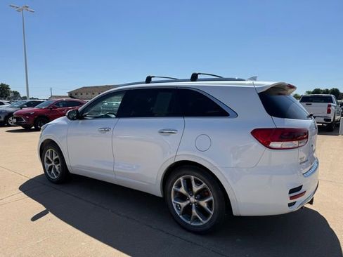 Used 2016 Kia Sorento SX FWD image 4