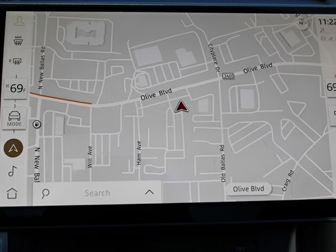 Used 2025 Land Rover Discovery Sport S image 26