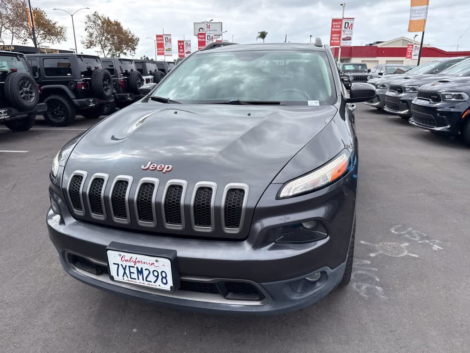 Used 2017 Jeep Cherokee 75th Anniversary FWD image 2