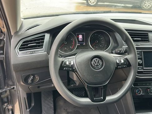 Used 2021 Volkswagen Tiguan S FWD image 18