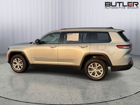 Used 2024 Jeep Grand Cherokee L Limited AWD/4WD image 3