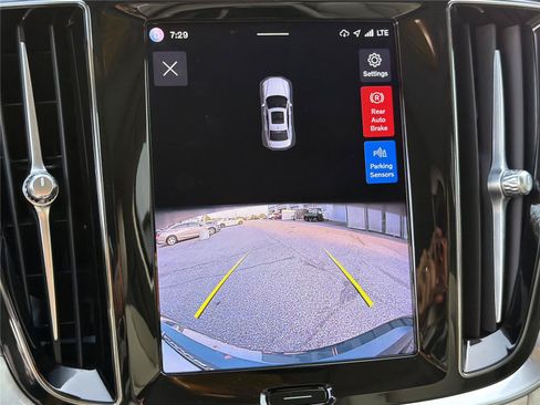 Used 2023 Volvo S60 B5 Core FWD image 29