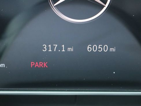 Used 2026 Mercedes-Benz GLC 300 image 24