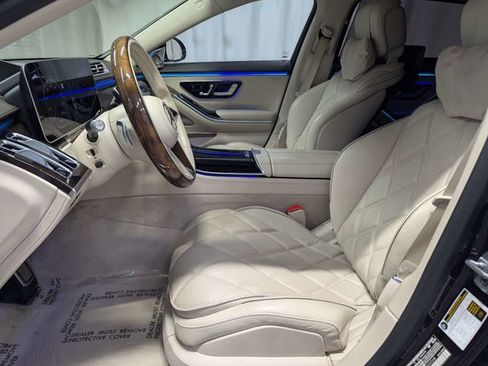 Used 2022 Mercedes-Benz Maybach S 580 4MATIC w/ Manufaktur Leather Package image 12