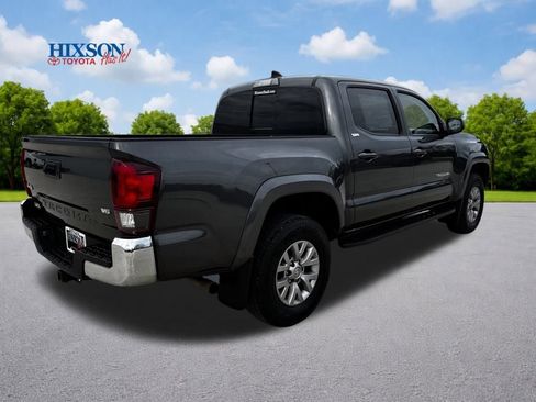 Used 2018 Toyota Tacoma SR5 image 7