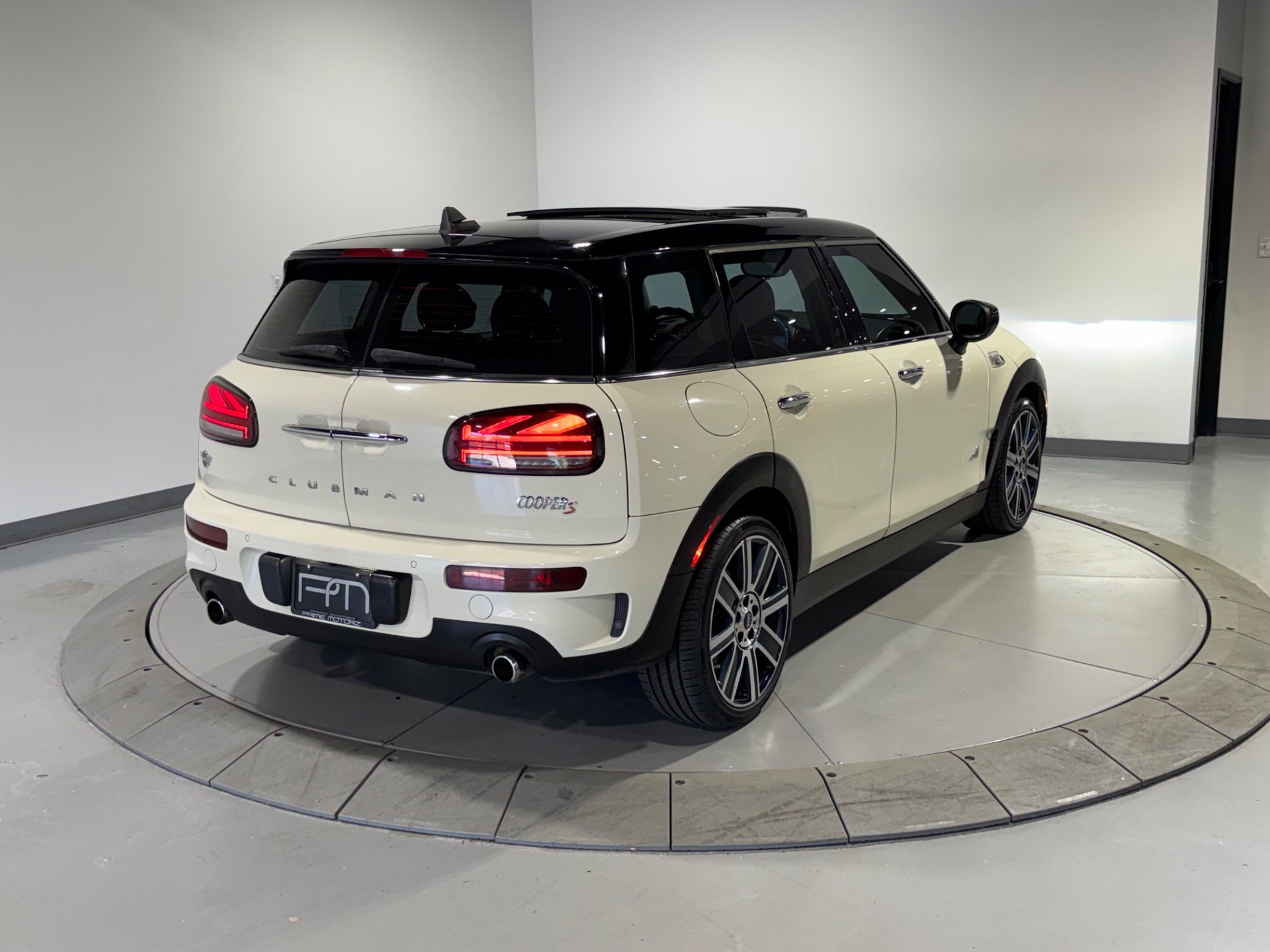 Used 2020 MINI Cooper Clubman S AWD/4WD image 15