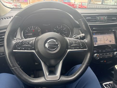 Used 2017 Nissan Rogue SL FWD image 28