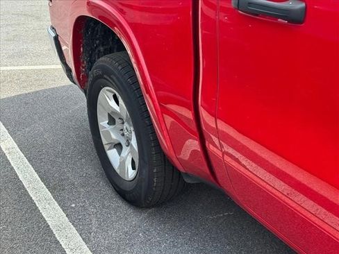 Used 2025 RAM 1500 Big Horn AWD/4WD image 14