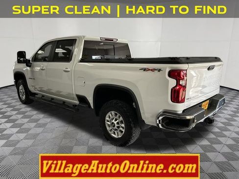 Used 2022 Chevrolet Silverado 2500 LT w/ Convenience Package AWD/4WD image 1