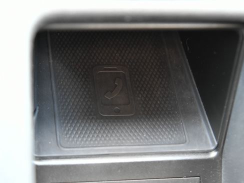 Used 2021 Volkswagen ID.4 Pro image 27