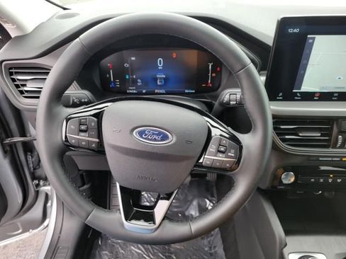 Certified 2024 Ford Escape SE image 27