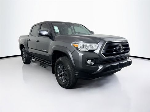 Certified 2023 Toyota Tacoma SR5 AWD/4WD image 9