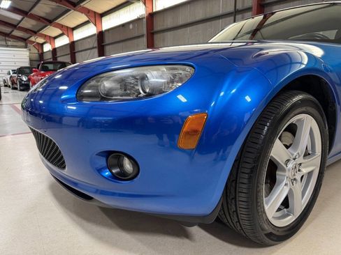 Used 2006 MAZDA MX-5 Miata Touring RWD image 25