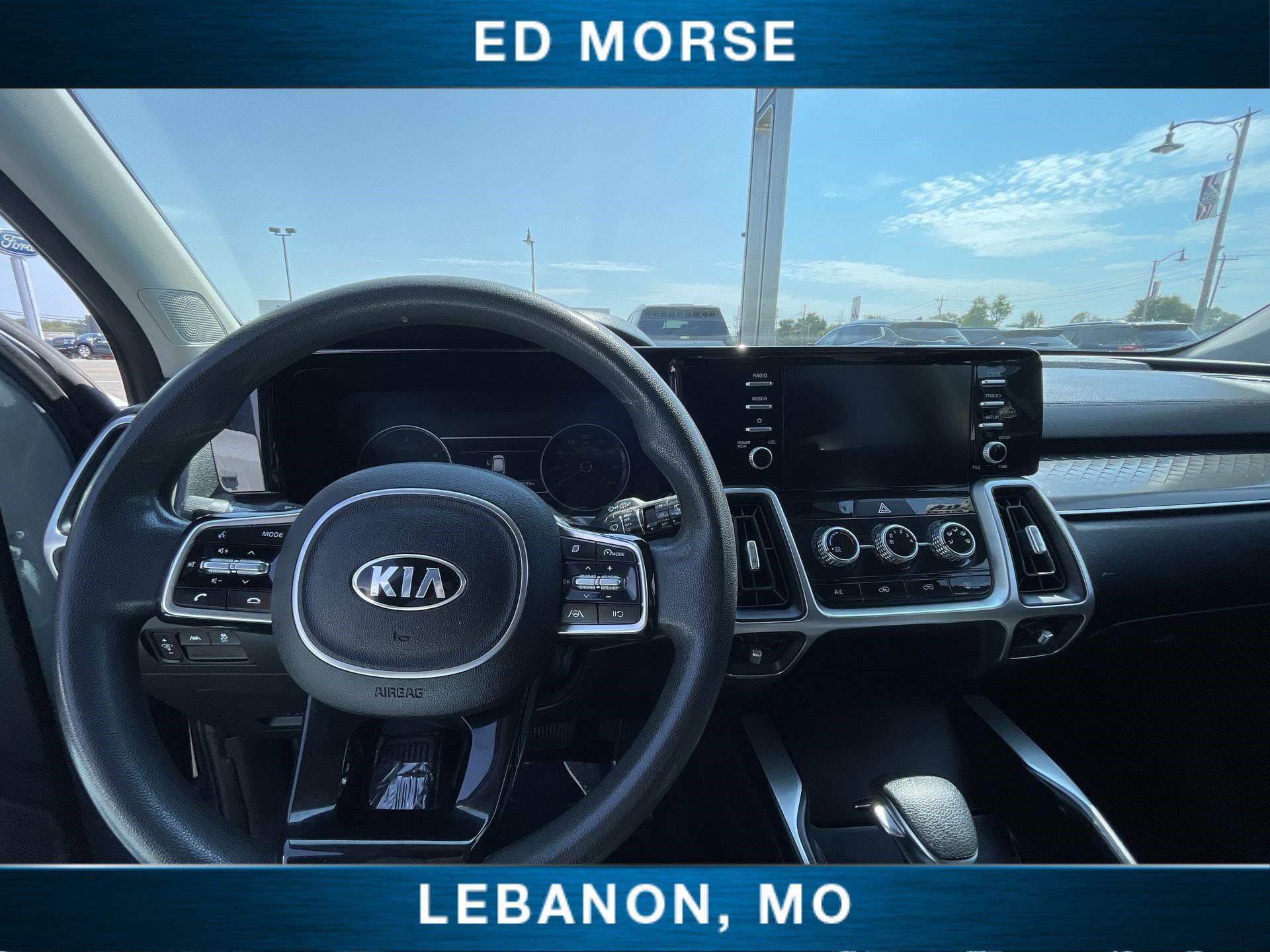 Used 2021 Kia Sorento LX FWD image 11