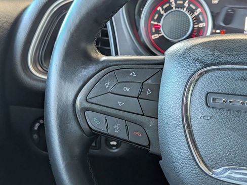 Used 2015 Dodge Challenger SXT w/ Driver Convenience Group image 22