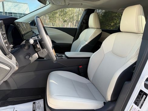 Used 2024 Lexus RX 350 Premium w/ Accessory Package (Z1) image 2